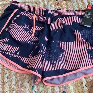 NWT Under Armour woman shorts XL
